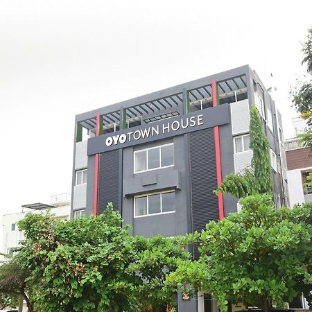 Hotel Townhouse Airport Road Yelahanka Zewnętrze zdjęcie