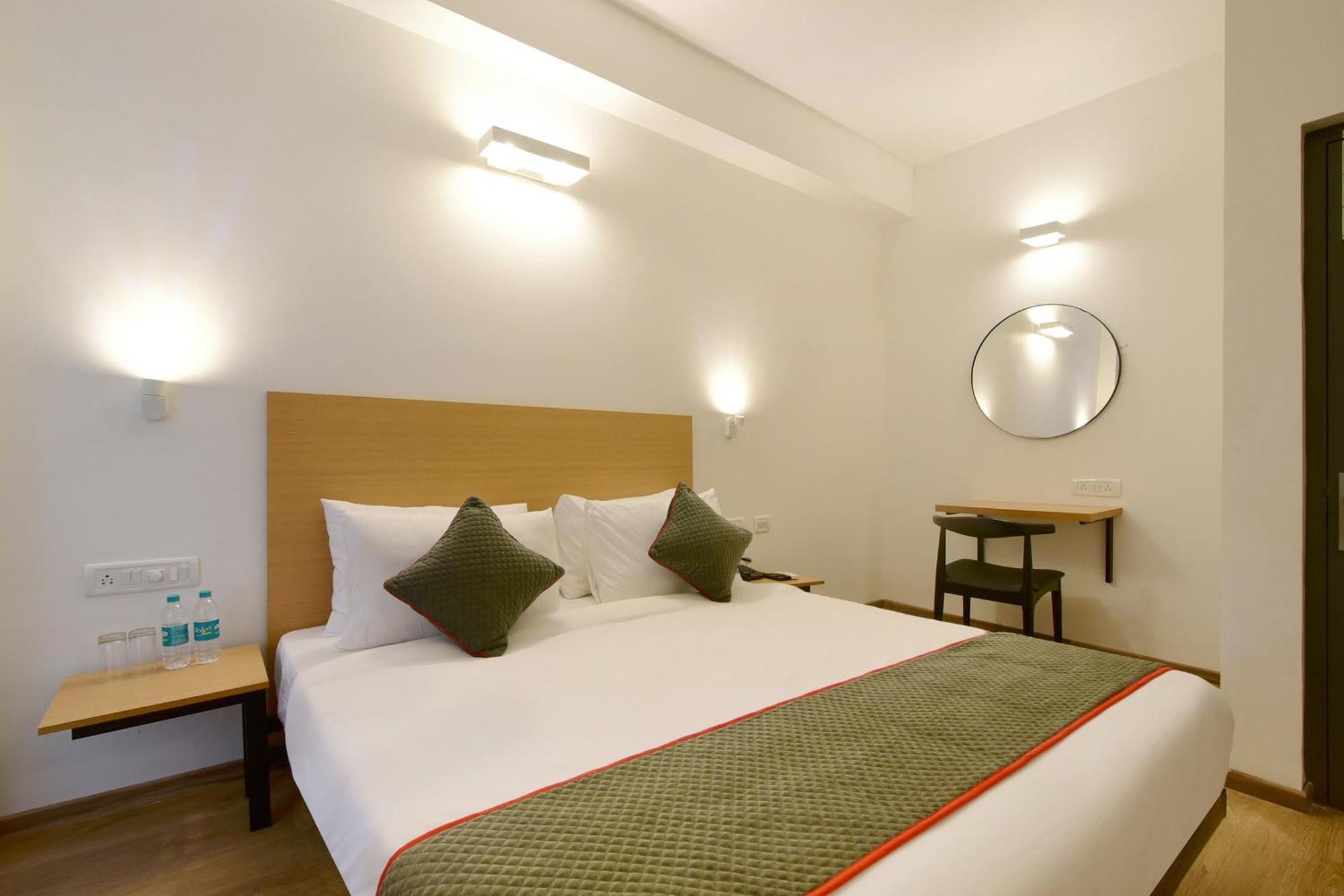 Hotel Townhouse Airport Road Yelahanka Zewnętrze zdjęcie