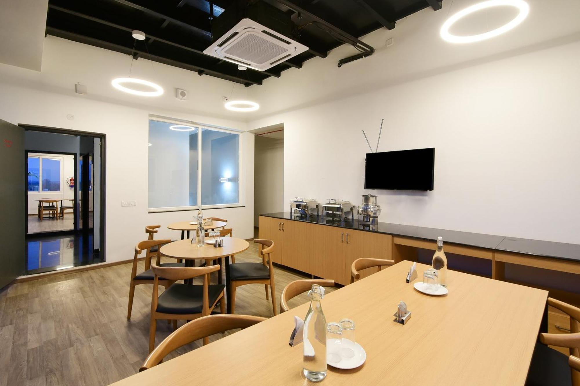 Hotel Townhouse Airport Road Yelahanka Zewnętrze zdjęcie
