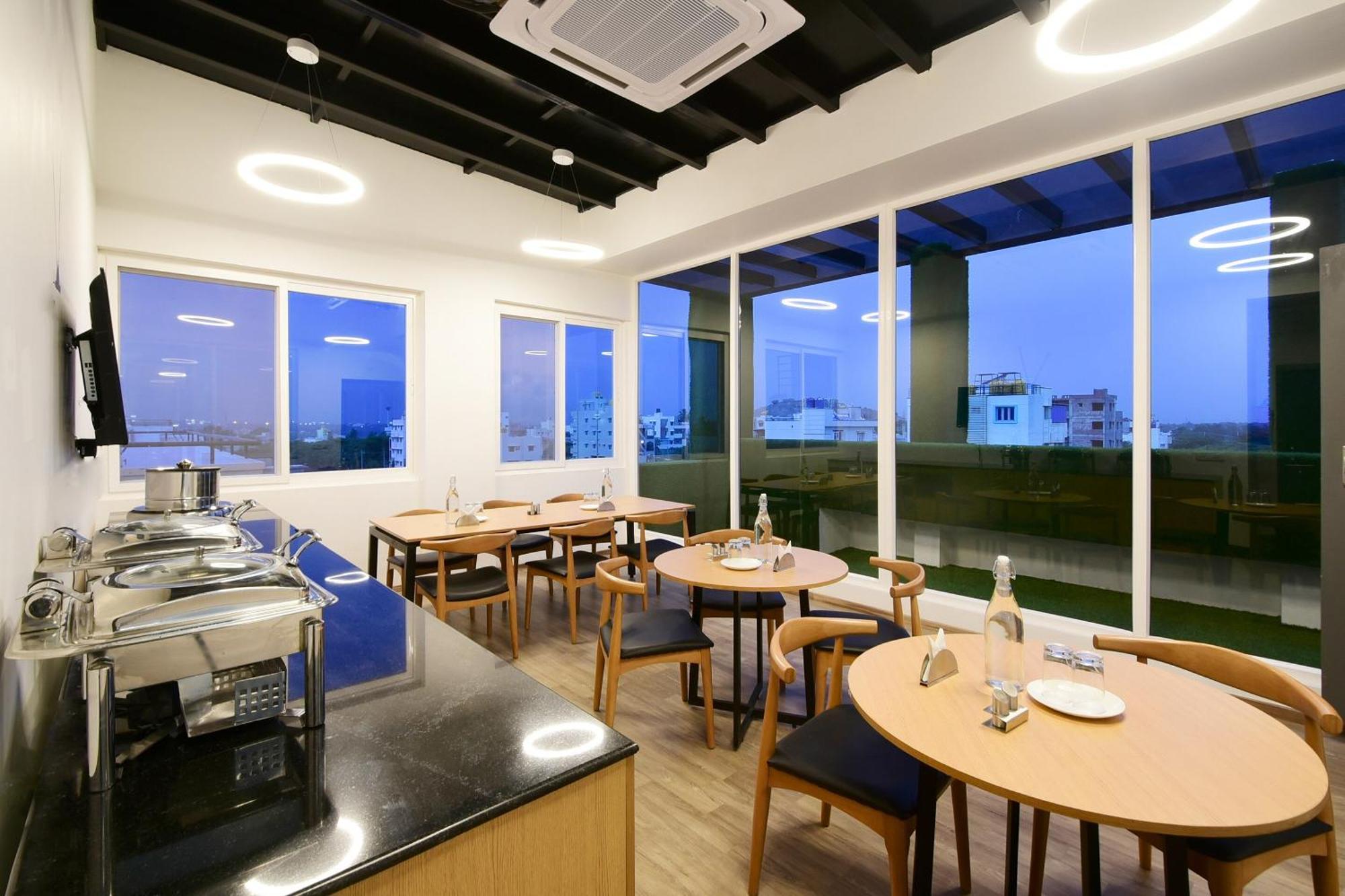 Hotel Townhouse Airport Road Yelahanka Zewnętrze zdjęcie
