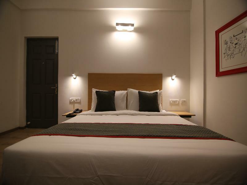 Hotel Townhouse Airport Road Yelahanka Zewnętrze zdjęcie